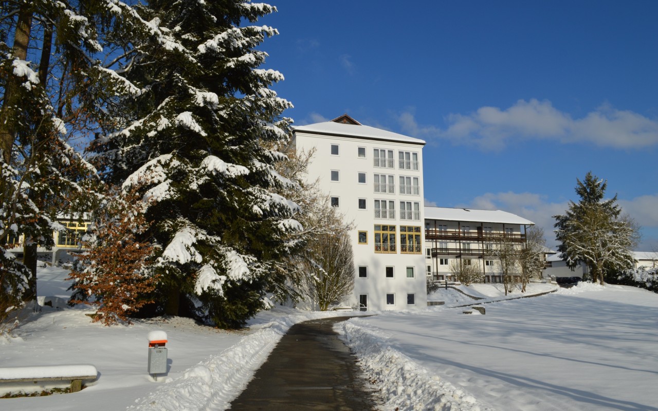 Bild Klinikpark im Winter